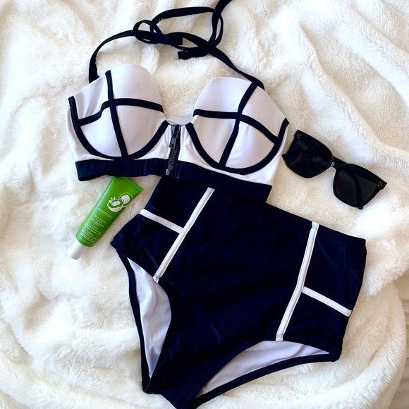 B&W High-waisted Bikini - Picture 1 of 7